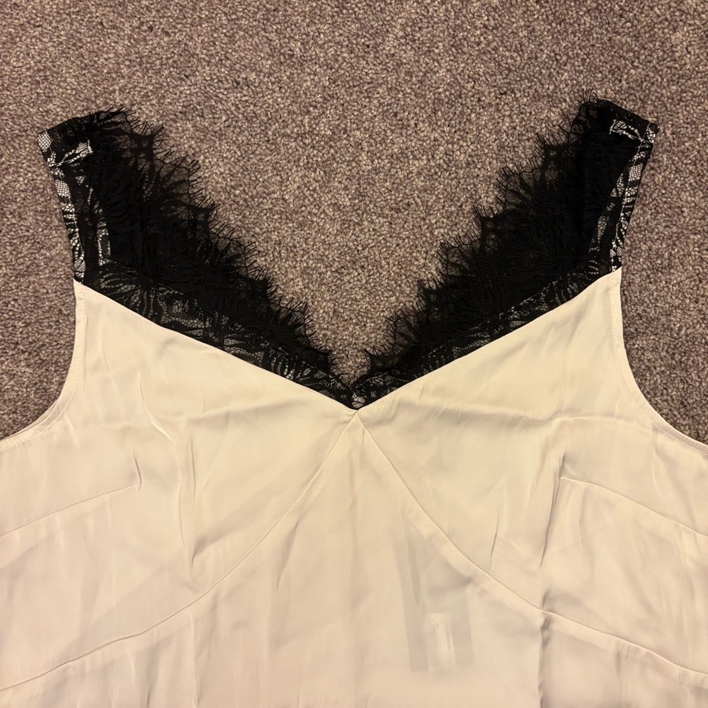 Worthington Women's Sleeveless Tank Top Size L White Black V-Neck NWT $48 - Picture 5 of 14